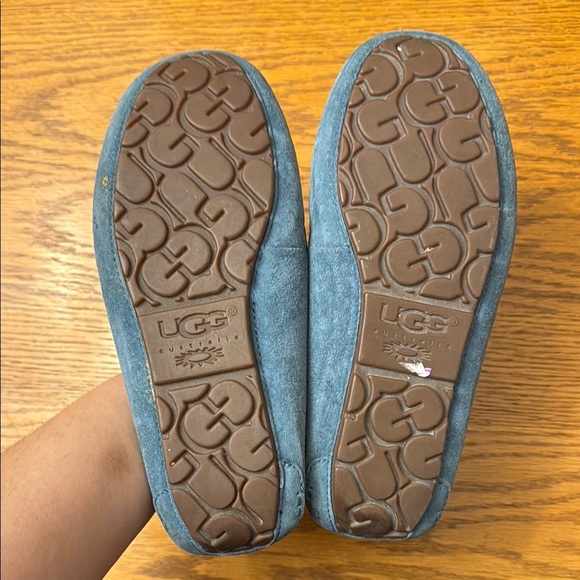UGG Blue Suede Moccasins with Plush Lining - Picture 4 of 4